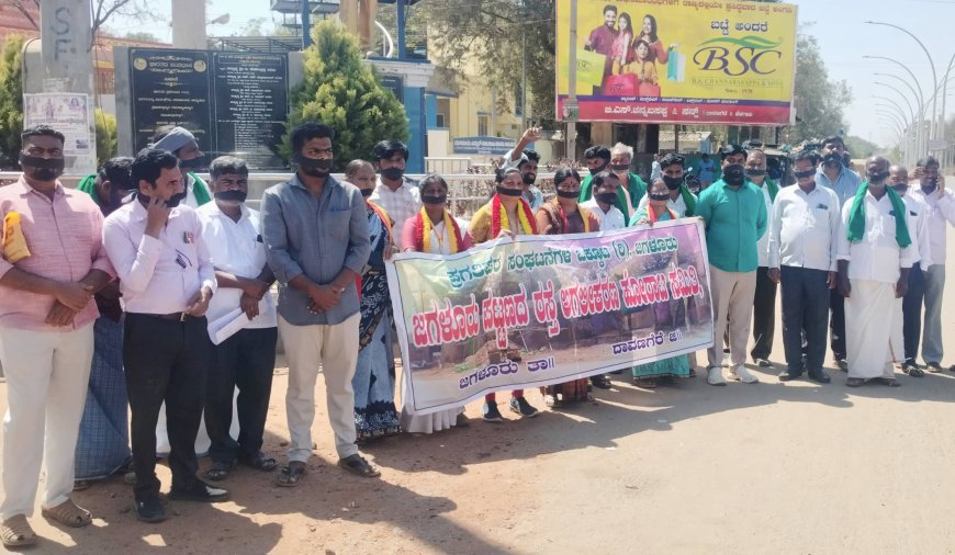 ಪಟ್ಟಣದ ಮುಖ್ಯ ರಸ್ತೆಯನ್ನು 69 ಅಡಿ ಅಗಲಿಕರಣ ಮಾಡಲು ಅಧಿಕಾರಿಗಳ ನಿರ್ಲಕ್ಷ್ಯ.!